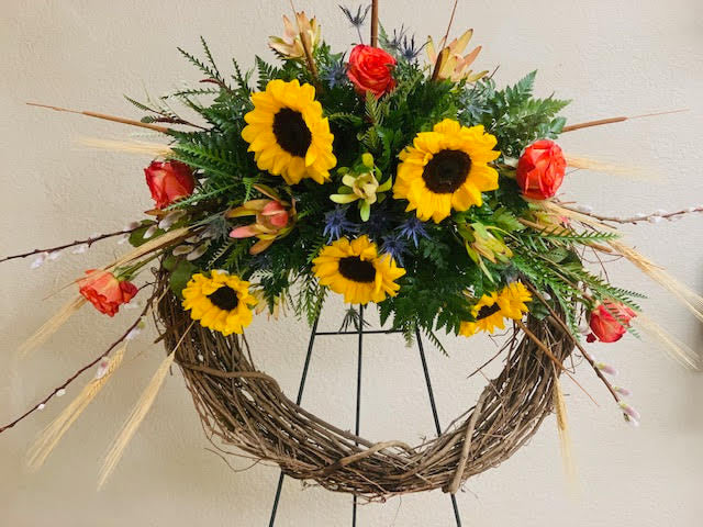 WRTH-7 Sunflower and natural elements fresh wreath